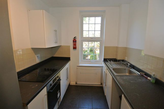 40a, Victoria Street, Englefield Green photo 3
