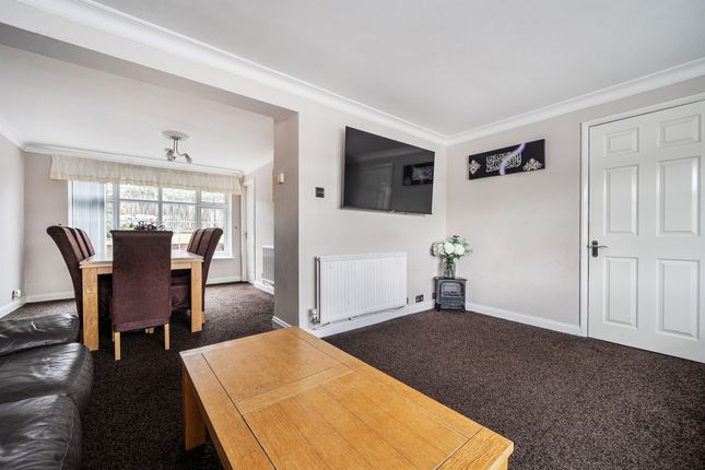 3, Lingholm Close, Maidenhead photo 4