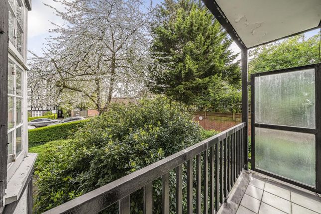 Flat for sale in Holly Lodge, Highgate