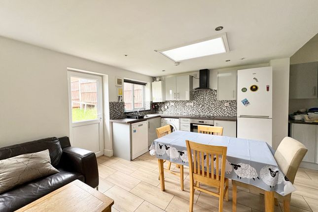 14 Johnson Road, Nottingham photo 3