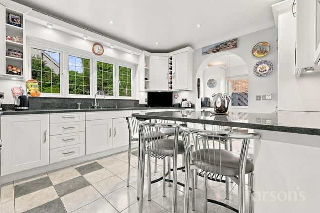 26 Longmead Close, Brentwood photo 3