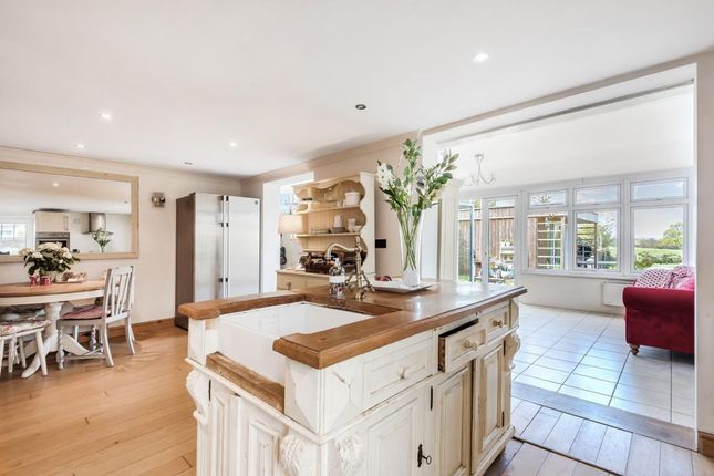 5 Fieldings Cottages Stane Street, Billingshurst photo 2