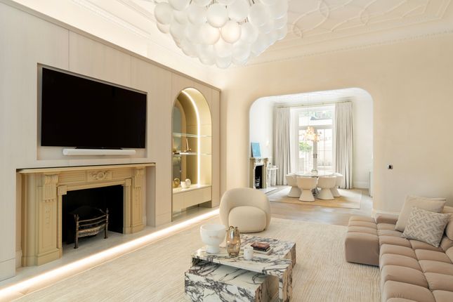 Ground & Lower, 30, Ennismore Gardens, London photo 4