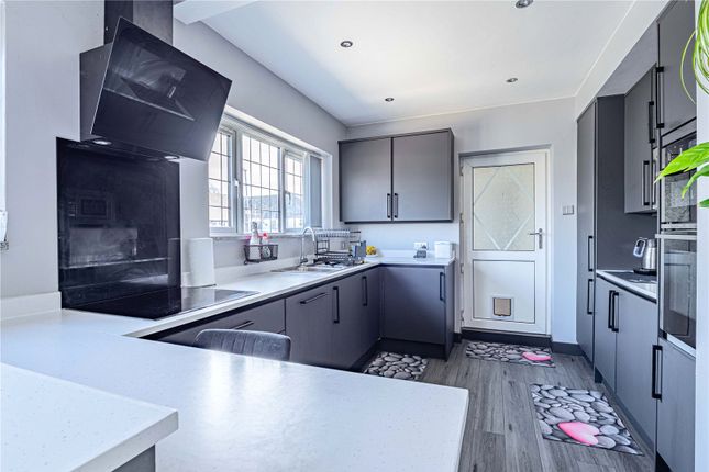 6, Tile Kiln Close, Hemel Hempstead photo 4
