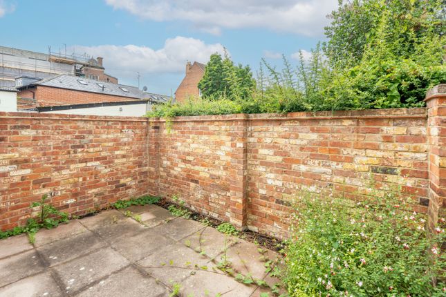 77 Woodstock Road-05644
