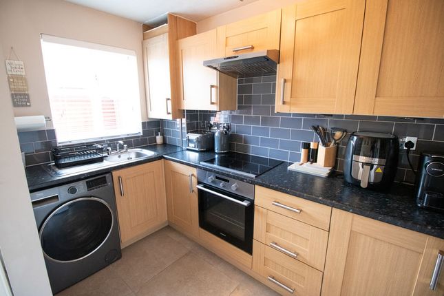 92, Beaumont Chase, Bolton photo 4