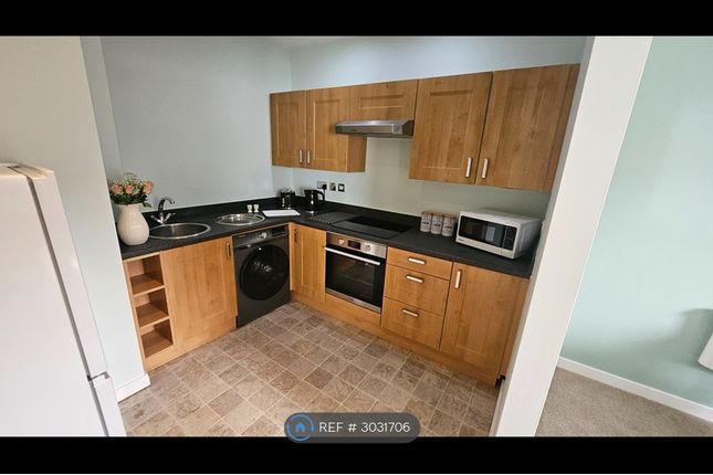 Elevation Court, Lincoln photo 2