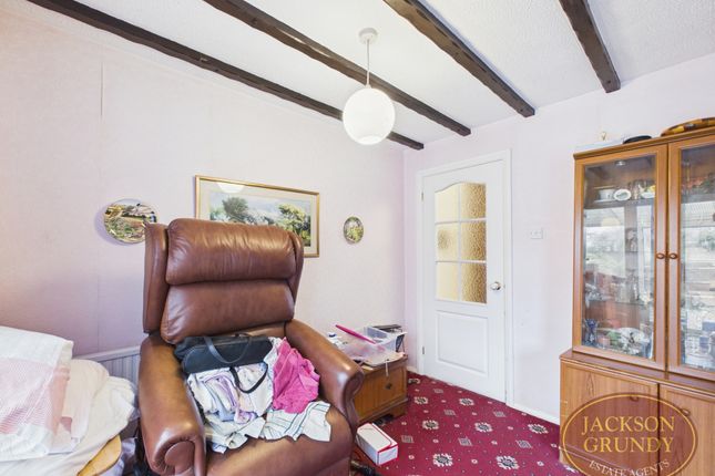 136, Manning Road, Northampton photo 4
