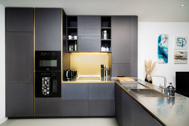 1-bed flat on Gasholders Building, London, £850,000