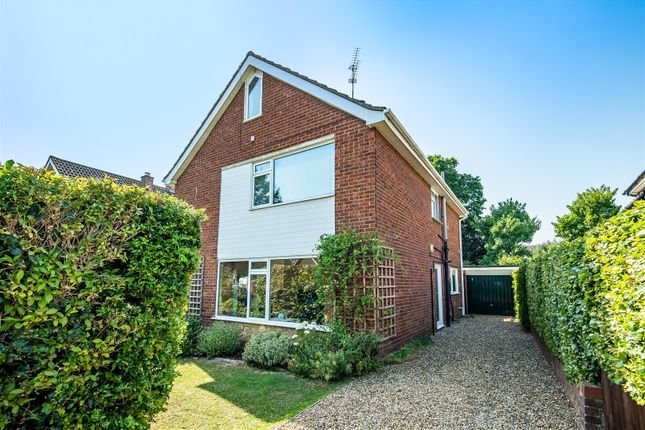 Thumbnail Detached house for sale in Windrush Avenue, Bedford