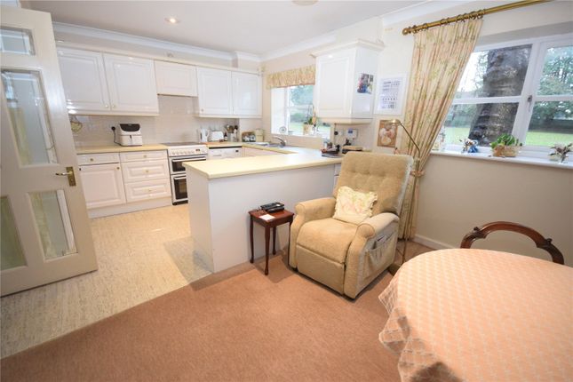 27, Carlton Mews, Somerset photo 2
