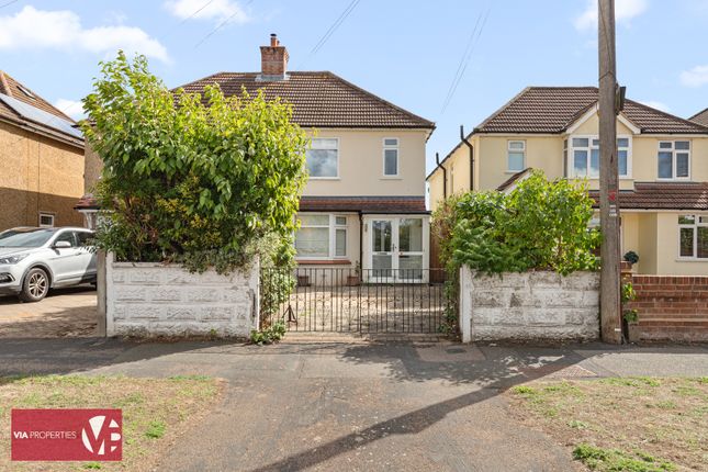 96, Stortford Road, Hoddesdon photo 2