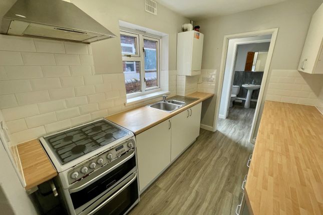 46, Leslie Road, West Midlands photo 2