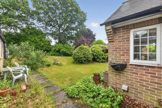 37, Lindhurst Lane, Mansfield photo 4