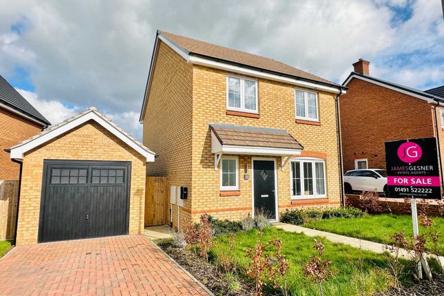 Thumbnail Detached house for sale in Skylark Way, Cholsey