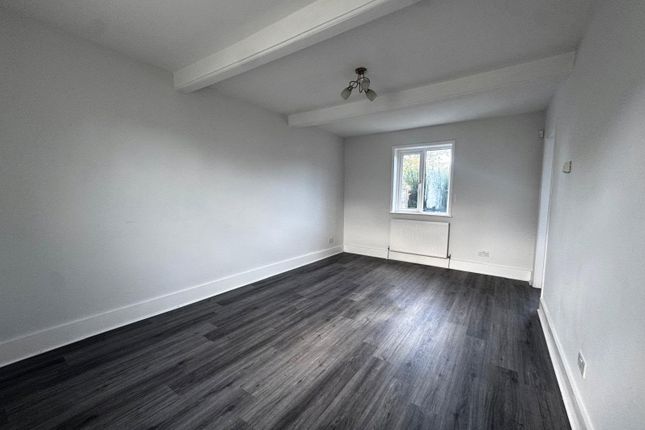 89, Elliman Avenue, Slough photo 2