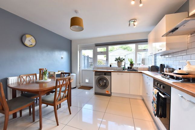 77, Bells Lane, Stourbridge photo 4