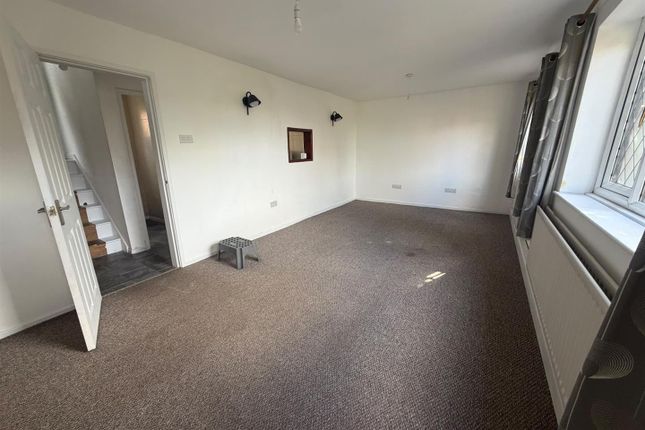 2, Tadcaster Walk, Oldham photo 4