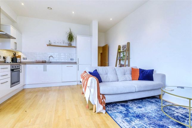 Flat for sale in Bartley Way, Hook, Hampshire