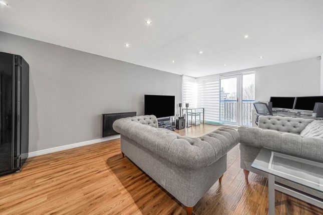 Flat 11, 1, Bowling Green Place, London photo 2