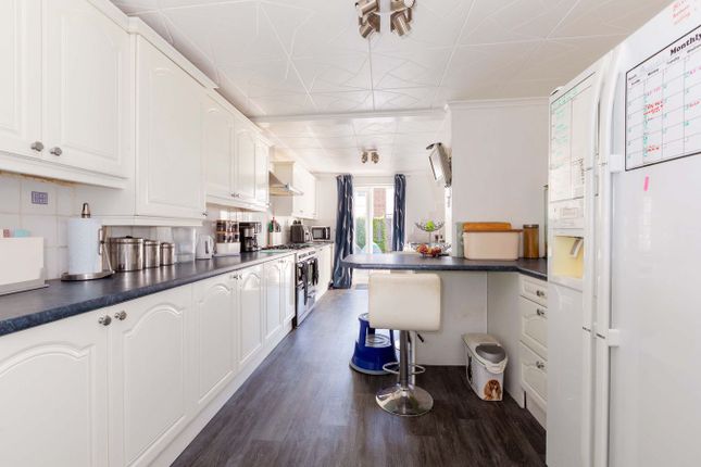 121, Greenfields, Maidenhead photo 2