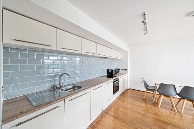 403 Greenhouse, Beeston Road, Leeds photo 4