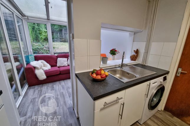 6, Newstead, Hatfield photo 3