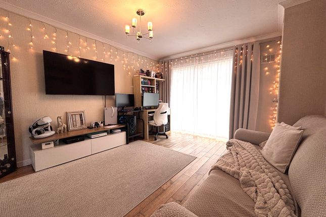 78 Earlston Crescent, Coatbridge photo 5