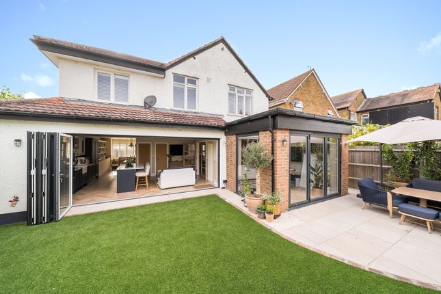 28, Crescent Road, Shepperton photo 3
