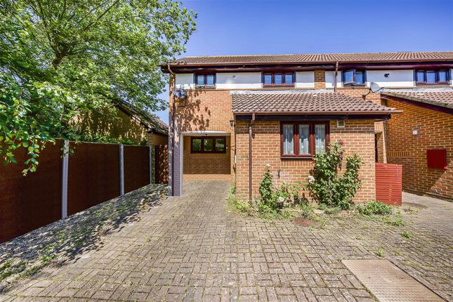 Thumbnail End terrace house for sale in Hatch Place, Kingston Upon Thames