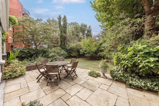 Flat 1, 14 Melbury Road, London photo 2