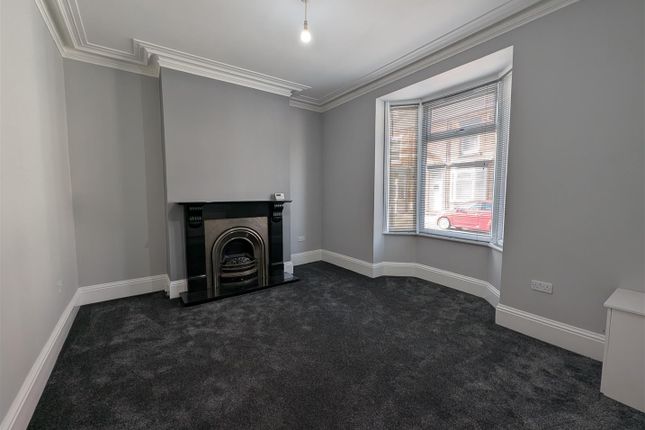 39, Salisbury Terrace, Darlington photo 2