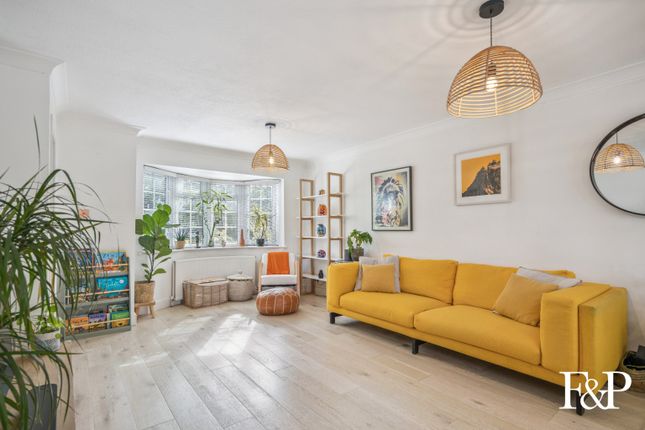 11 Sheepcote Road, Eton Wick, Berkshire photo 3