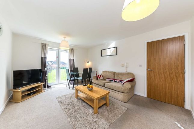 Flat for sale in Wood Lane, Isleworth