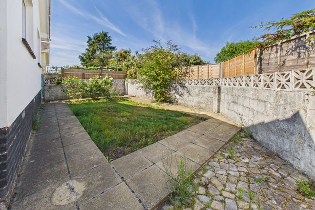 61, Bede Haven Close, Bude photo 2