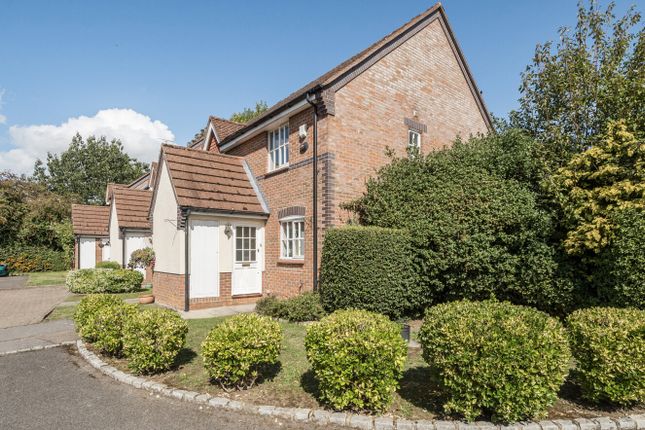 1347991-21-68Bed7...