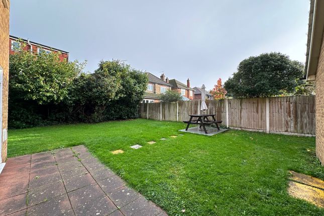 Detached house for sale in Ingleside, Slough