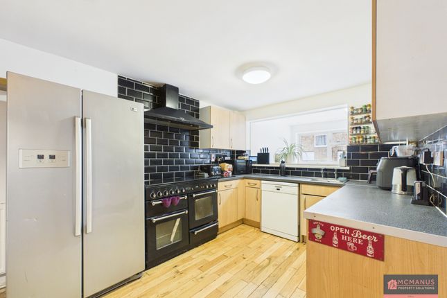 574, Ripon Road, Stevenage photo 3