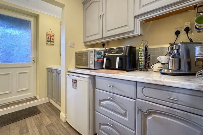 Queens Road, Freshwater PO40, 3 bedroom semi-detached house for sale ...