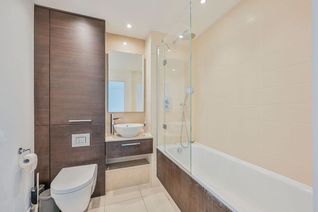 Legacy Tower, E15, Stratford photo 5