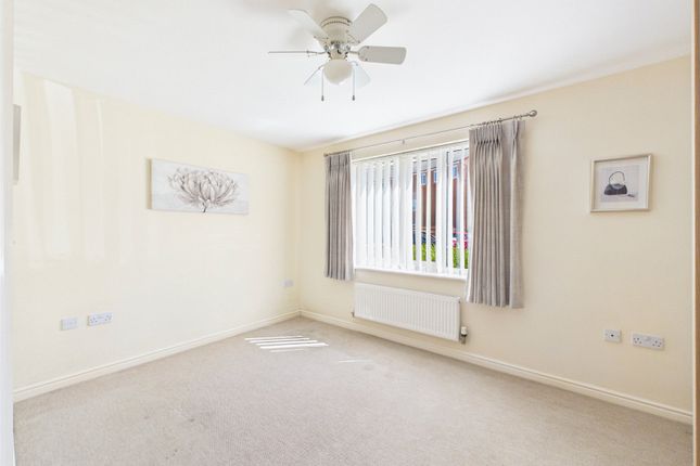 Flat 1, 60, Longhorn Avenue, Gloucestershire photo 4