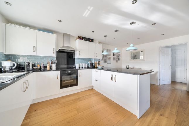 4, Hardinge Place, Toddington photo 3