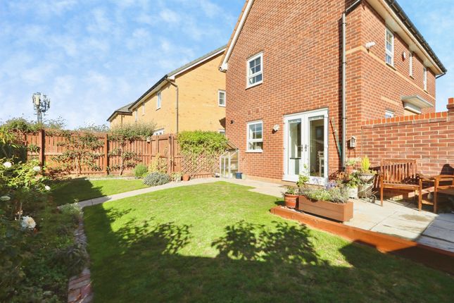 8, Wallis Grove, Doncaster photo 4