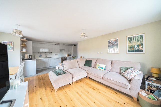 10, Oakford Court, Henley-on-thames photo 4