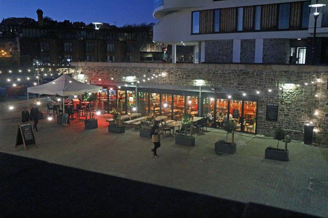 Thumbnail Restaurant/cafe to let in Millennium Promenade, Bristol