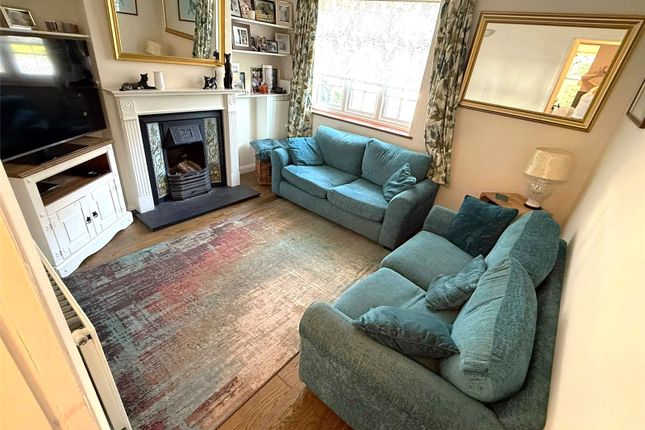 10, Smith Road, Reigate photo 2