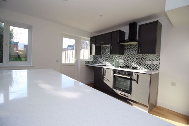 39 Ferndale, Southampton photo 5