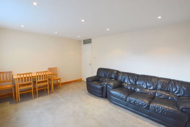 Flat 5 Maybury Court, Neptune Road, Harrow photo 3