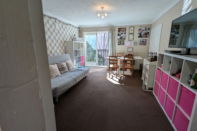 Flat 15, Seven Gables, Buckingham Road, Winslow photo 4