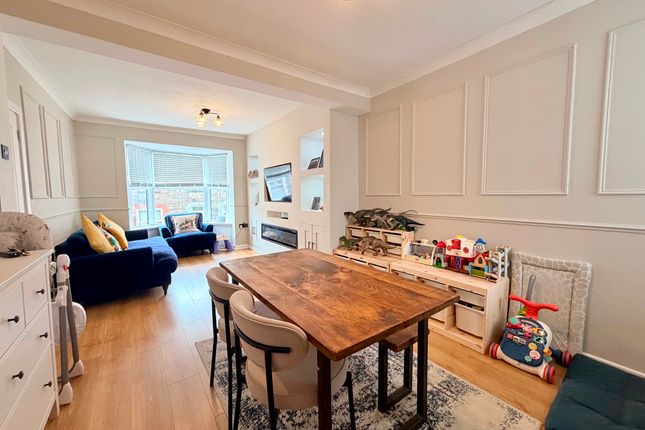 27 King Edward Street, Bridgend photo 4